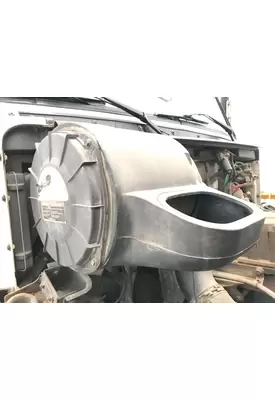 Volvo VNL Air Cleaner