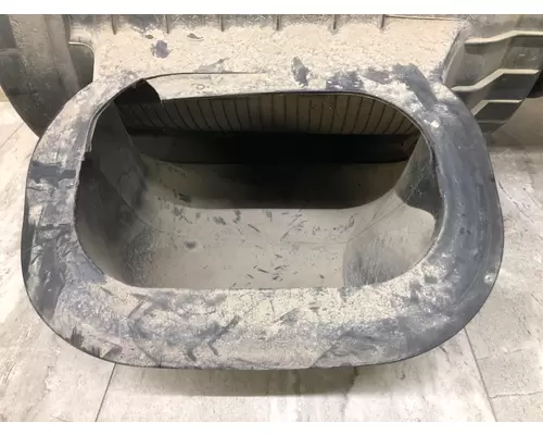 Volvo VNL Air Cleaner