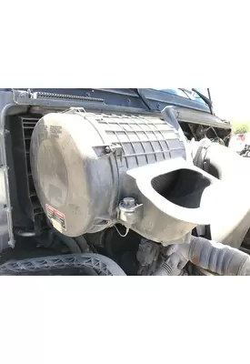 Volvo VNL Air Cleaner