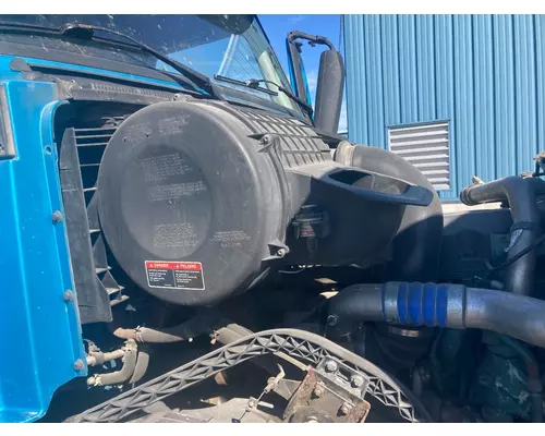 Volvo VNL Air Cleaner