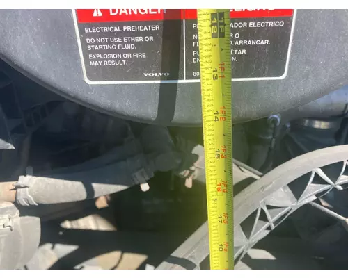 Volvo VNL Air Cleaner