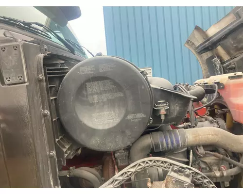 Volvo VNL Air Cleaner