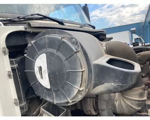 Volvo VNL Air Cleaner
