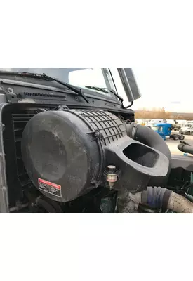 Volvo VNL Air Cleaner