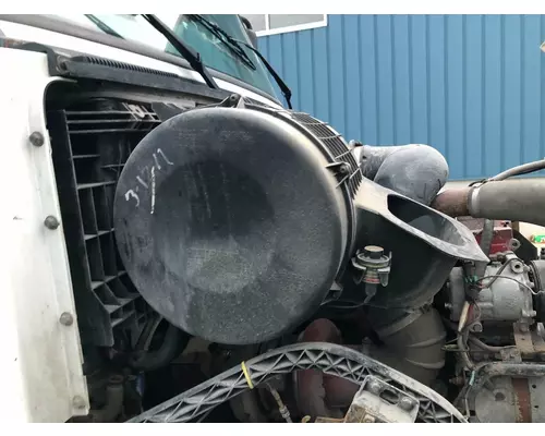 Volvo VNL Air Cleaner