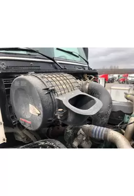 Volvo VNL Air Cleaner