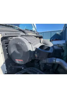 Volvo VNL Air Cleaner