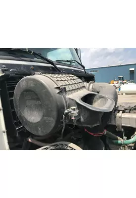 Volvo VNL Air Cleaner