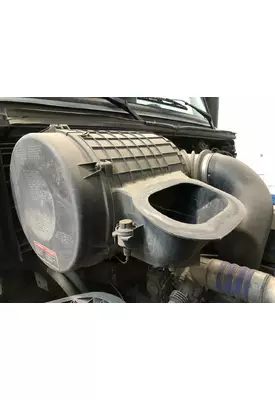 Volvo VNL Air Cleaner