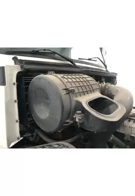 Volvo VNL Air Cleaner