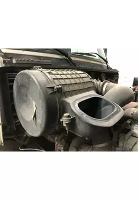 Volvo VNL Air Cleaner