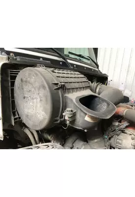 Volvo VNL Air Cleaner