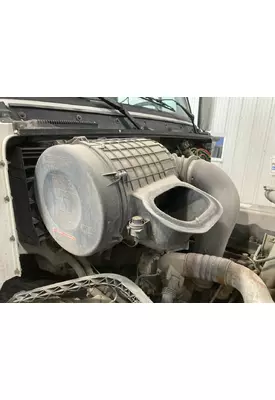 Volvo VNL Air Cleaner