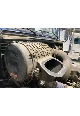 Volvo VNL Air Cleaner