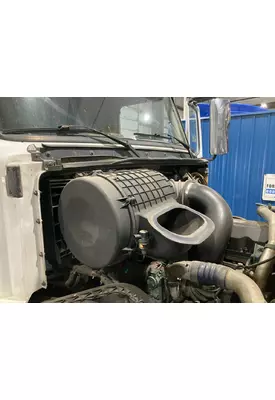 Volvo VNL Air Cleaner