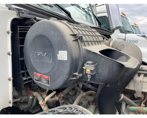 Volvo VNL Air Cleaner