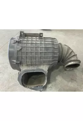 Volvo VNL Air Cleaner