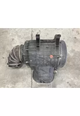 Volvo VNL Air Cleaner