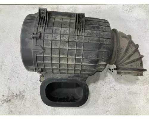 Volvo VNL Air Cleaner