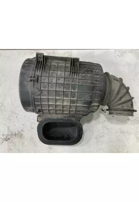 Volvo VNL Air Cleaner