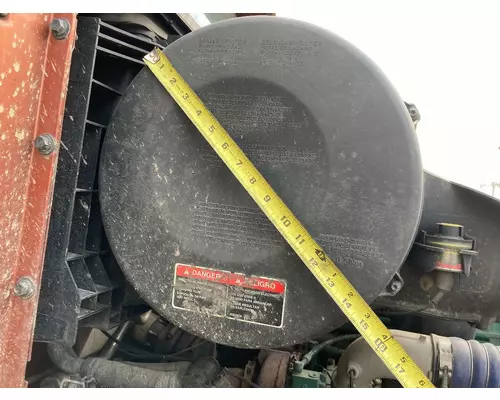 Volvo VNL Air Cleaner