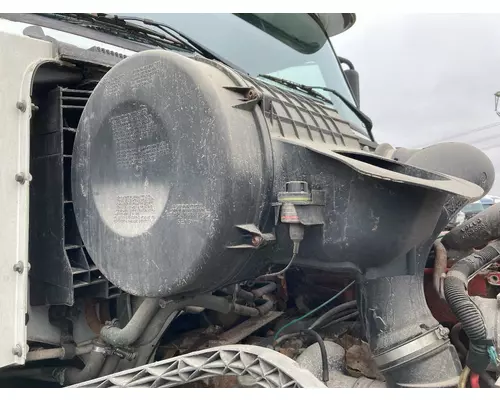 Volvo VNL Air Cleaner