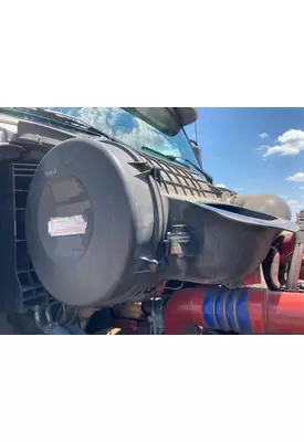 Volvo VNL Air Cleaner