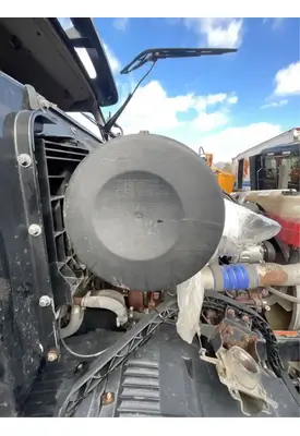 Volvo VNL Air Cleaner