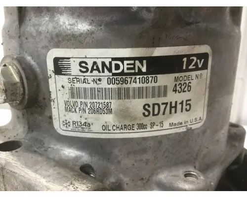 Volvo VNL Air Conditioner Compressor