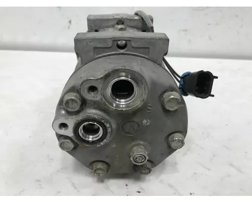 Volvo VNL Air Conditioner Compressor