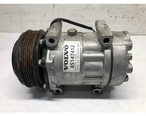 Volvo VNL Air Conditioner Compressor