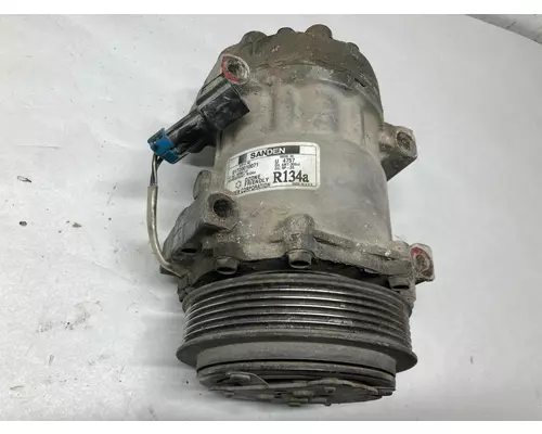 Volvo VNL Air Conditioner Compressor