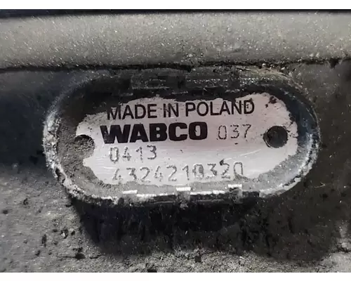 Volvo VNL Air Drier