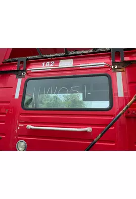 Volvo VNL Back Glass