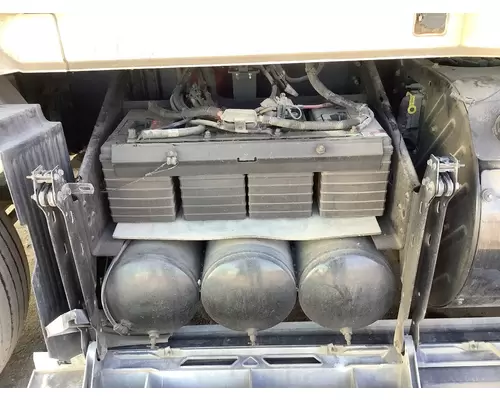 Volvo VNL Battery Box