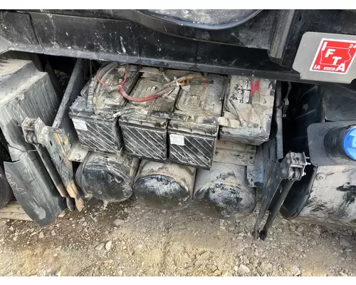 Volvo VNL Battery Box