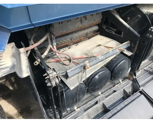 Volvo VNL Battery Box