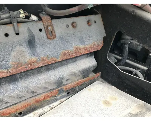 Volvo VNL Battery Box