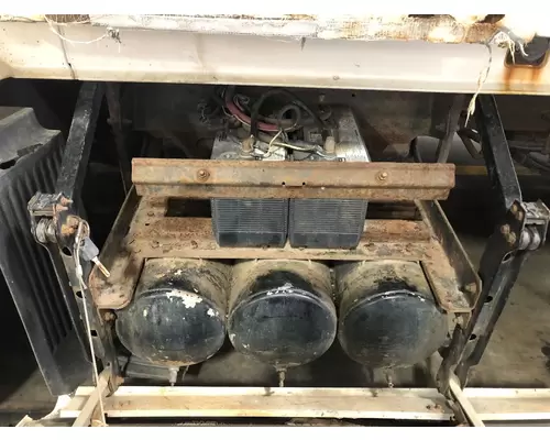 Volvo VNL Battery Box