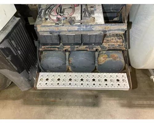 Volvo VNL Battery Box