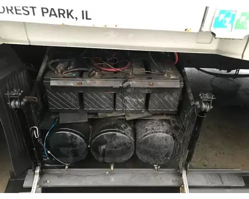 Volvo VNL Battery Box