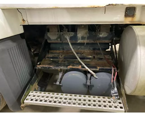 Volvo VNL Battery Box