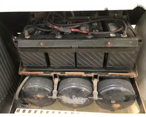 Volvo VNL Battery Box