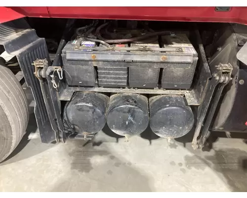 Volvo VNL Battery Box