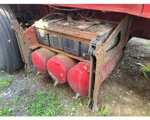 Volvo VNL Battery Box