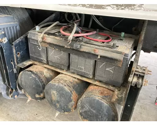 Volvo VNL Battery Box