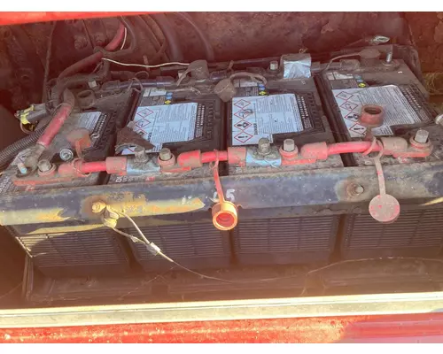 Volvo VNL Battery Box