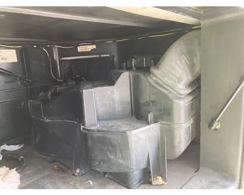 Volvo VNL Body, Misc. Parts