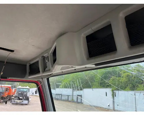 Volvo VNL Body, Misc. Parts