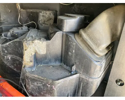 Volvo VNL Body, Misc. Parts